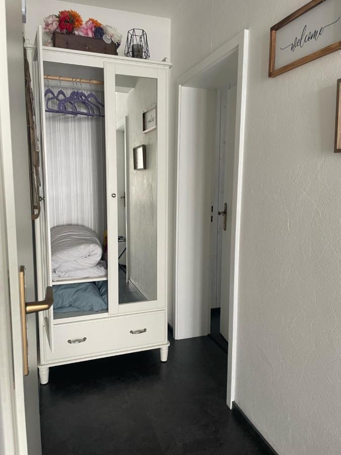 Apartamento 1 Zimmer, Küche und Bad  Taunusstein Exterior foto