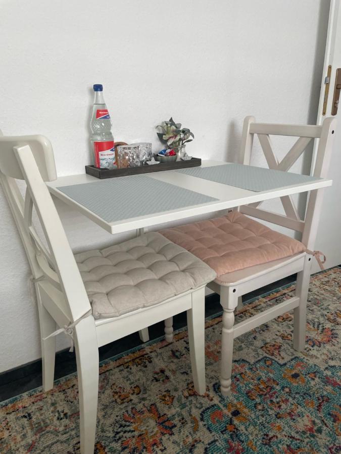 Apartamento 1 Zimmer, Küche und Bad  Taunusstein Exterior foto