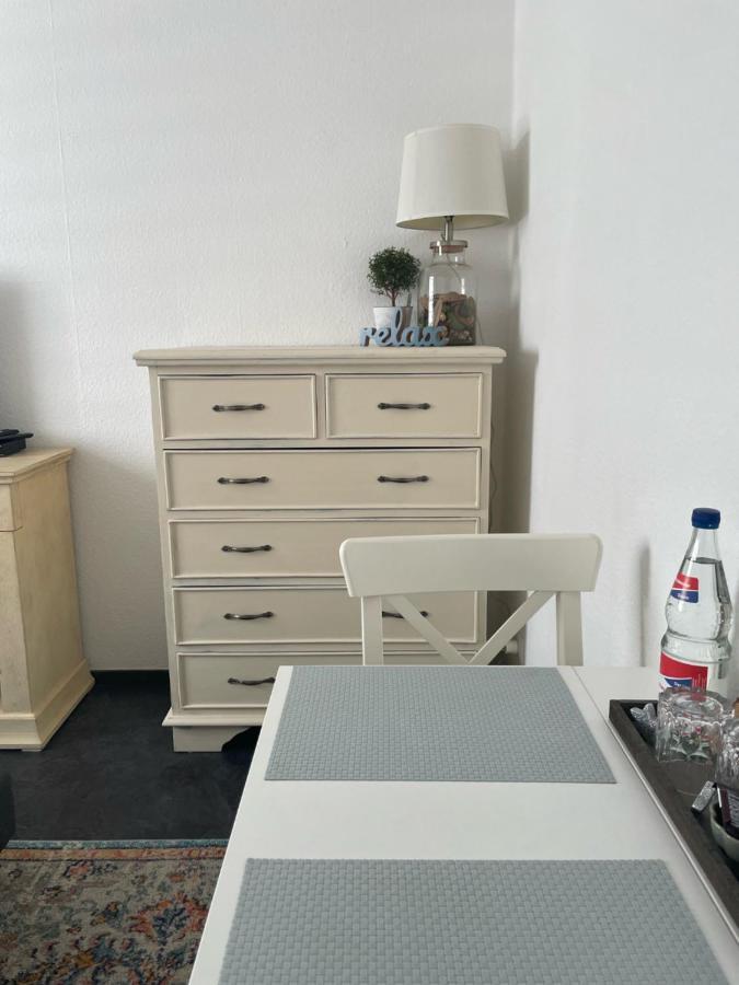 Apartamento 1 Zimmer, Küche und Bad  Taunusstein Exterior foto